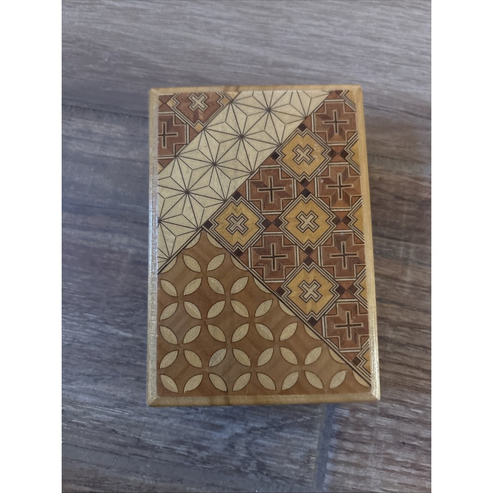 Hakone Marquetry Japanese Card Box - Cards Not Included